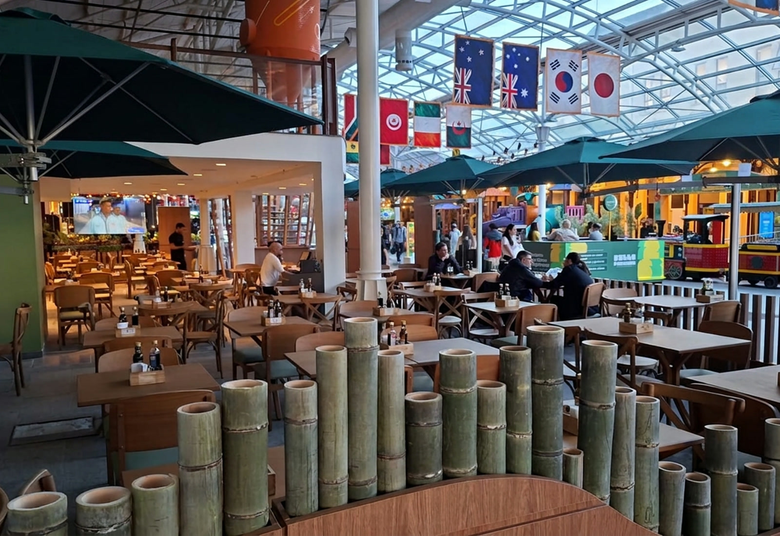 Ombrelones Umbrosa instalados em Bier Hoff · Curitiba · PR
