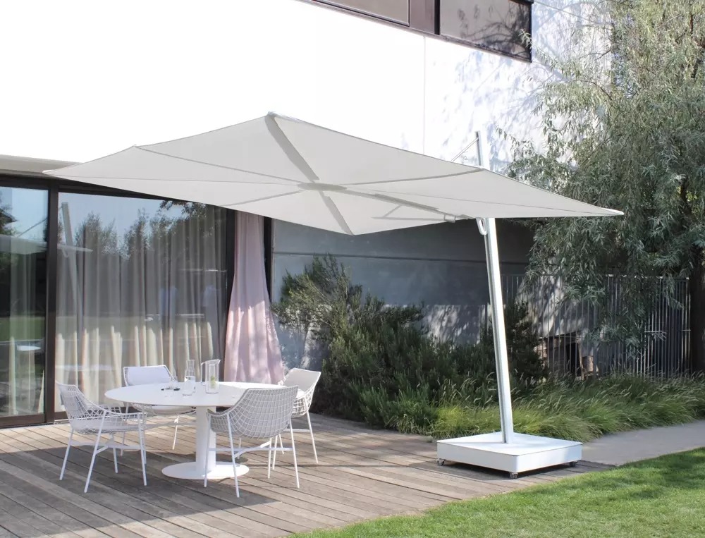 Ombrelone Versa Umbrosa — instalado em área externa com piscina, área gourmet ou varanda extensa — foto 3